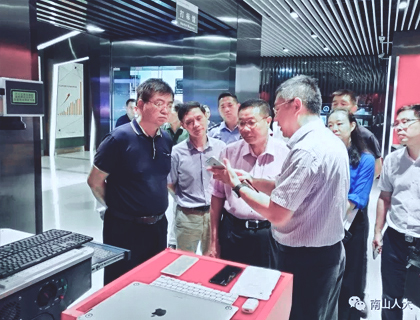 南山區人大常委會黨組書記、主任麥林光帶隊調研大族激光