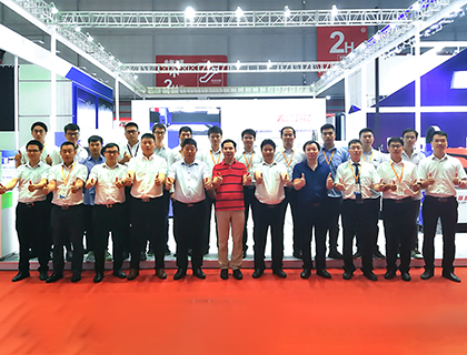 大族超能新品“亮劍” 上海工博會