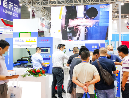 寶博會上的超能“范” 大族超能精密切割系列產(chǎn)品亮相寶博會